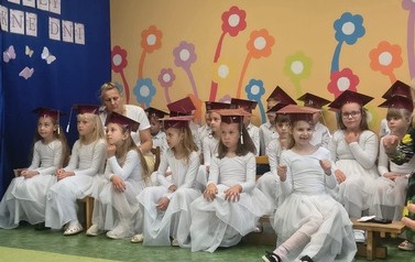 "Jeżyki żegnają Baśniową Krainę 3