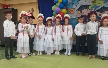 "Jeżyki żegnają Baśniową Krainę 8