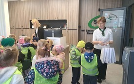 Galeria aktualności Odwiedziny grupy Misie w Banku Gospodarczym 6