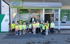 Galeria aktualności Odwiedziny grupy Misie w Banku Gospodarczym 9